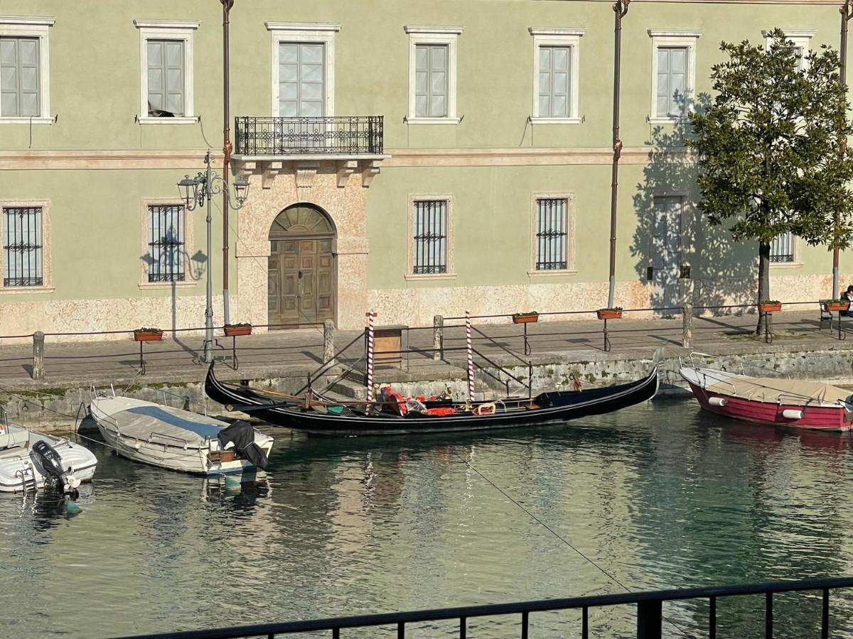 Time To Relax - La Terrazza Sul Lago Peschiera del Garda Exterior foto